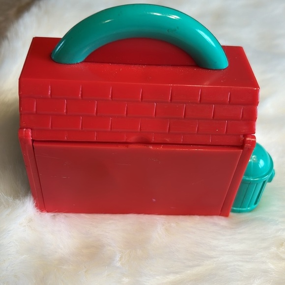 Pound puppies mini diner set, Kibble Korner,no pound puppies included .1995 - Picture 6 of 14